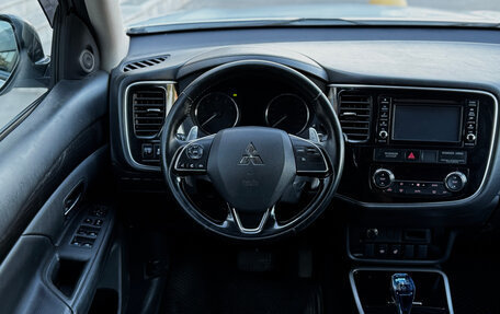 Mitsubishi Outlander III рестайлинг 3, 2017 год, 1 730 000 рублей, 14 фотография