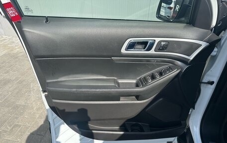 Ford Explorer VI, 2013 год, 1 720 000 рублей, 15 фотография