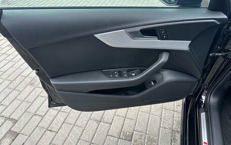 Audi A4, 2021 год, 3 050 000 рублей, 15 фотография