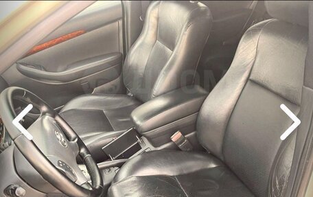 Toyota Avensis III рестайлинг, 2003 год, 595 000 рублей, 13 фотография