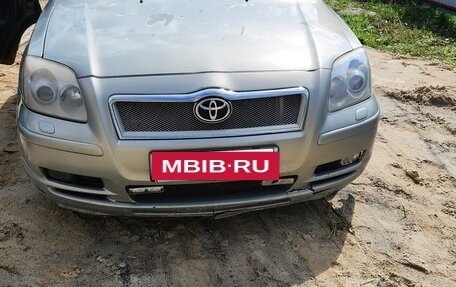 Toyota Avensis III рестайлинг, 2003 год, 595 000 рублей, 10 фотография