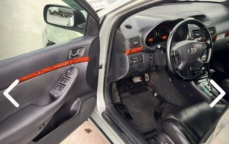 Toyota Avensis III рестайлинг, 2003 год, 595 000 рублей, 22 фотография