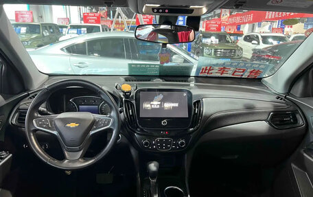 Chevrolet Equinox III, 2022 год, 1 852 000 рублей, 4 фотография