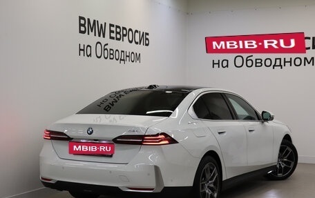 BMW 5 серия, 2024 год, 6 990 000 рублей, 2 фотография