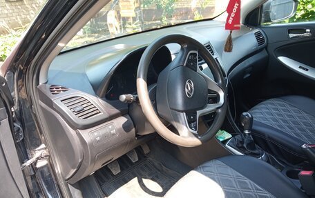 Hyundai Solaris II рестайлинг, 2014 год, 810 000 рублей, 4 фотография
