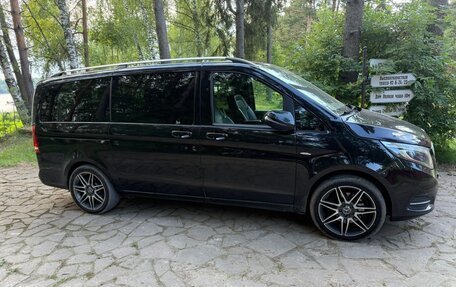 Mercedes-Benz V-Класс, 2017 год, 4 200 000 рублей, 7 фотография