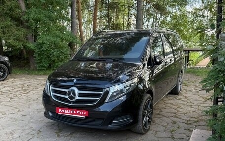 Mercedes-Benz V-Класс, 2017 год, 4 200 000 рублей, 8 фотография
