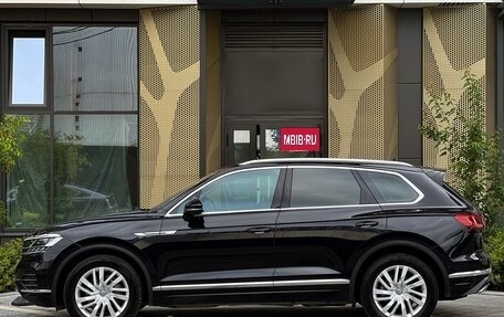 Volkswagen Touareg III, 2018 год, 3 990 000 рублей, 3 фотография