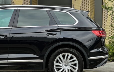 Volkswagen Touareg III, 2018 год, 3 990 000 рублей, 15 фотография