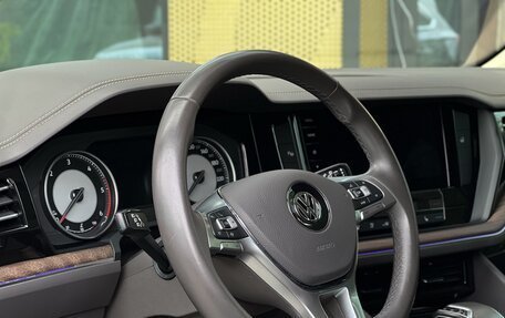 Volkswagen Touareg III, 2018 год, 3 990 000 рублей, 20 фотография