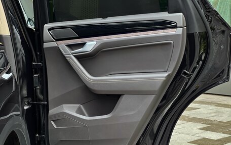 Volkswagen Touareg III, 2018 год, 3 990 000 рублей, 31 фотография