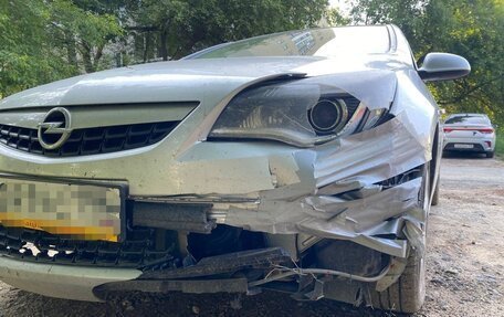 Opel Astra J, 2011 год, 550 000 рублей, 6 фотография