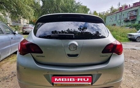Opel Astra J, 2011 год, 550 000 рублей, 3 фотография