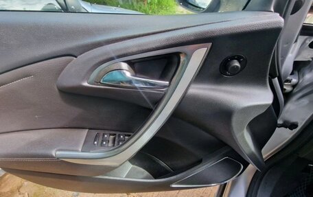 Opel Astra J, 2011 год, 550 000 рублей, 12 фотография