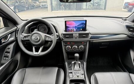Mazda CX-4, 2021 год, 2 250 000 рублей, 13 фотография