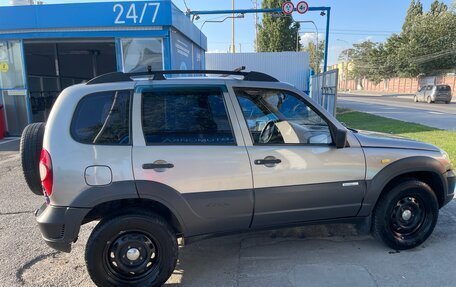 Chevrolet Niva I рестайлинг, 2011 год, 590 000 рублей, 3 фотография