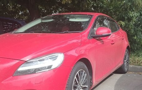 Volvo V40 II рестайлинг, 2019 год, 1 400 000 рублей, 4 фотография