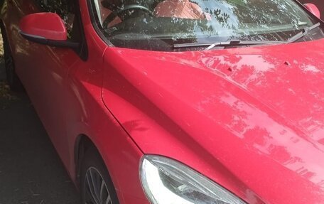 Volvo V40 II рестайлинг, 2019 год, 1 400 000 рублей, 5 фотография