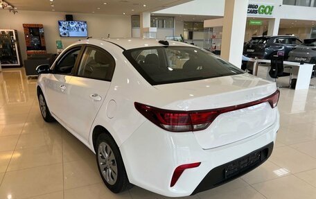 KIA Rio IV, 2022 год, 1 050 000 рублей, 3 фотография