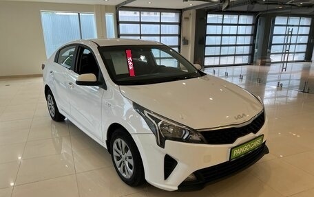 KIA Rio IV, 2022 год, 1 050 000 рублей, 2 фотография