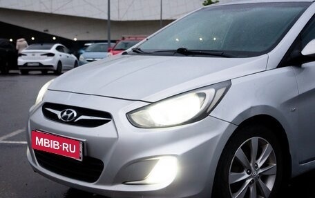 Hyundai Solaris II рестайлинг, 2012 год, 595 000 рублей, 2 фотография