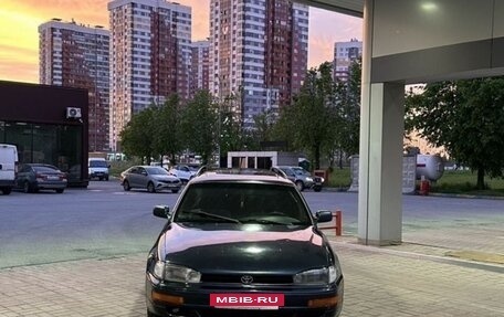 Toyota Camry, 1993 год, 265 000 рублей, 2 фотография