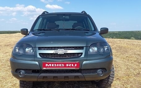 Chevrolet Niva I рестайлинг, 2018 год, 980 000 рублей, 8 фотография