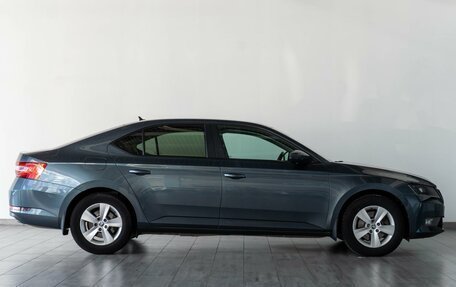 Skoda Superb III рестайлинг, 2017 год, 1 599 000 рублей, 5 фотография