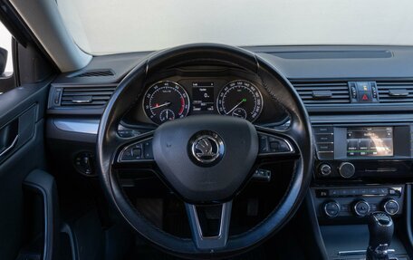 Skoda Superb III рестайлинг, 2017 год, 1 599 000 рублей, 12 фотография