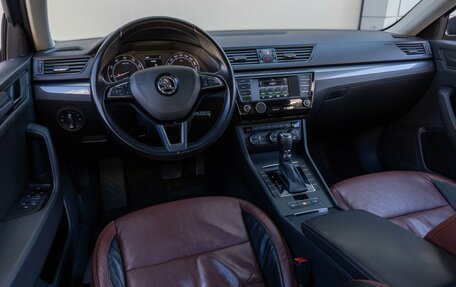 Skoda Superb III рестайлинг, 2017 год, 1 599 000 рублей, 6 фотография