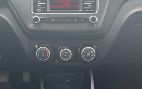 KIA Rio III рестайлинг, 2015 год, 950 000 рублей, 12 фотография