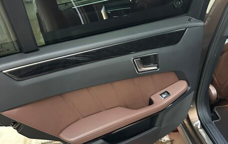 Mercedes-Benz E-Класс, 2015 год, 4 890 000 рублей, 17 фотография