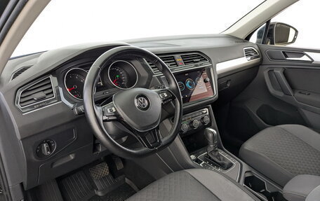 Volkswagen Tiguan II, 2019 год, 2 150 000 рублей, 18 фотография