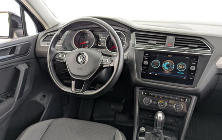 Volkswagen Tiguan II, 2019 год, 2 150 000 рублей, 26 фотография