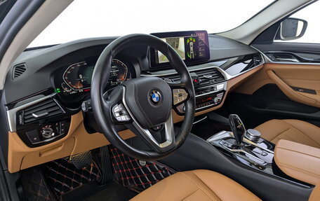 BMW 5 серия, 2021 год, 3 800 000 рублей, 17 фотография