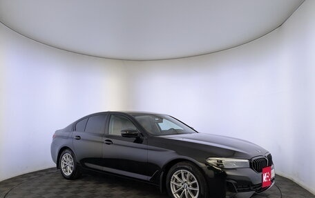 BMW 5 серия, 2021 год, 3 800 000 рублей, 3 фотография