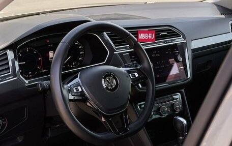 Volkswagen Tiguan II, 2017 год, 2 308 000 рублей, 5 фотография