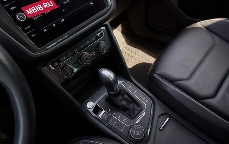 Volkswagen Tiguan II, 2017 год, 2 308 000 рублей, 8 фотография