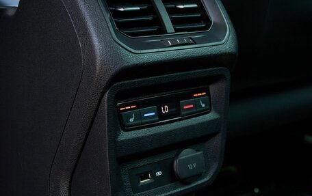 Volkswagen Tiguan II, 2017 год, 2 308 000 рублей, 17 фотография