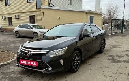 Toyota Camry, 2017 год, 2 550 000 рублей, 4 фотография