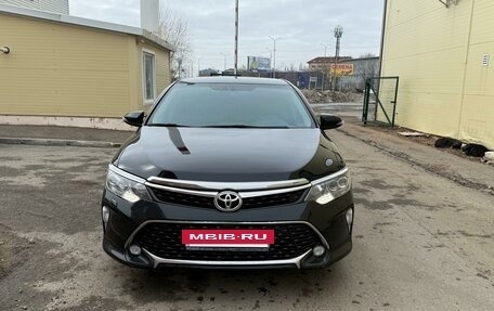 Toyota Camry, 2017 год, 2 550 000 рублей, 2 фотография