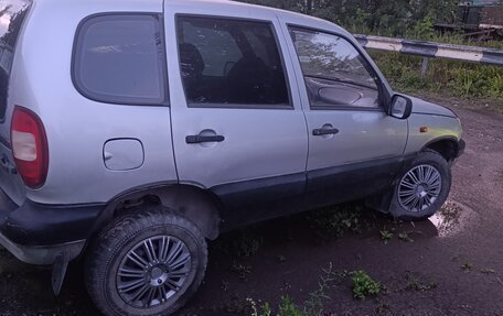 Chevrolet Niva I рестайлинг, 2006 год, 185 000 рублей, 3 фотография