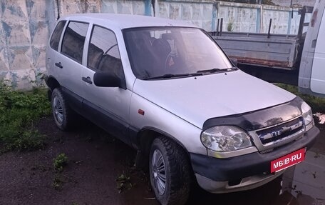 Chevrolet Niva I рестайлинг, 2006 год, 185 000 рублей, 2 фотография