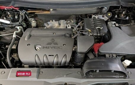 Mitsubishi Outlander III рестайлинг 3, 2018 год, 2 150 000 рублей, 9 фотография