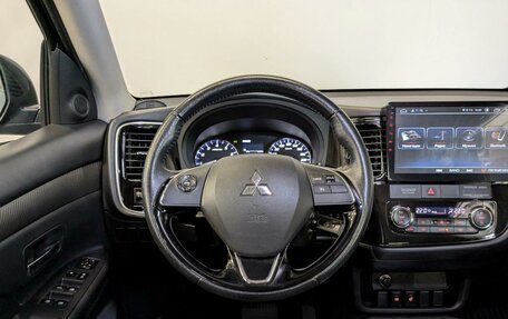 Mitsubishi Outlander III рестайлинг 3, 2018 год, 2 150 000 рублей, 22 фотография