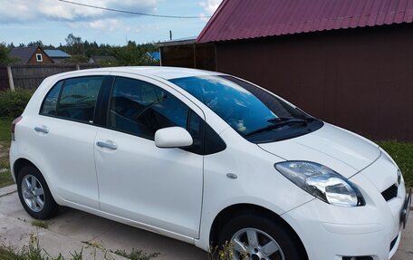 Toyota Yaris III рестайлинг, 2010 год, 570 000 рублей, 6 фотография