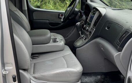 Hyundai Grand Starex Grand Starex I рестайлинг 2, 2015 год, 2 390 000 рублей, 14 фотография