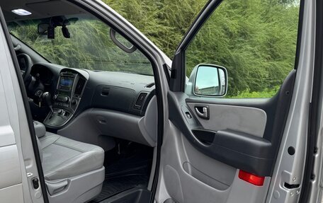 Hyundai Grand Starex Grand Starex I рестайлинг 2, 2015 год, 2 390 000 рублей, 13 фотография