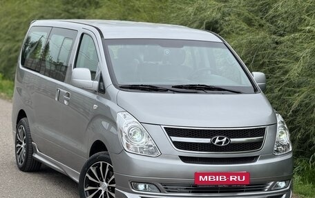 Hyundai Grand Starex Grand Starex I рестайлинг 2, 2015 год, 2 390 000 рублей, 5 фотография