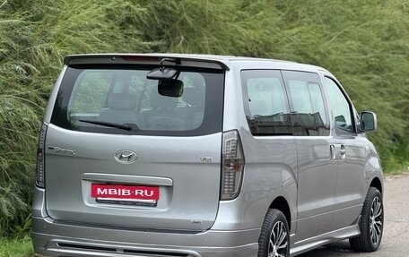 Hyundai Grand Starex Grand Starex I рестайлинг 2, 2015 год, 2 390 000 рублей, 10 фотография